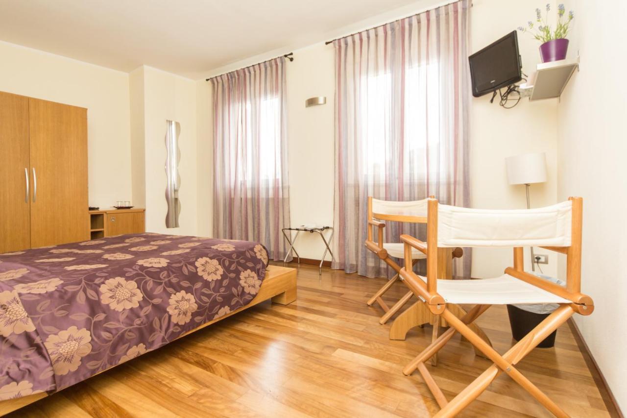 Double Room,917489818:JPEG