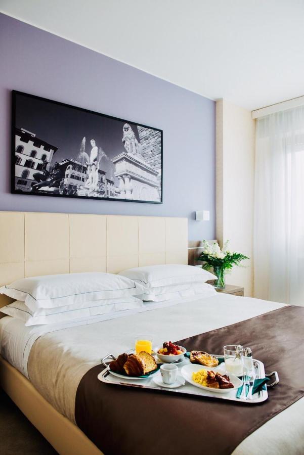 Quarto com Cama de Casal ou 2 de Solteiro