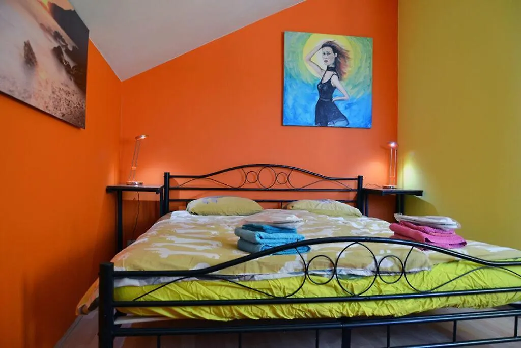 Harry'S Home Tiel Bed & Breakfast-1