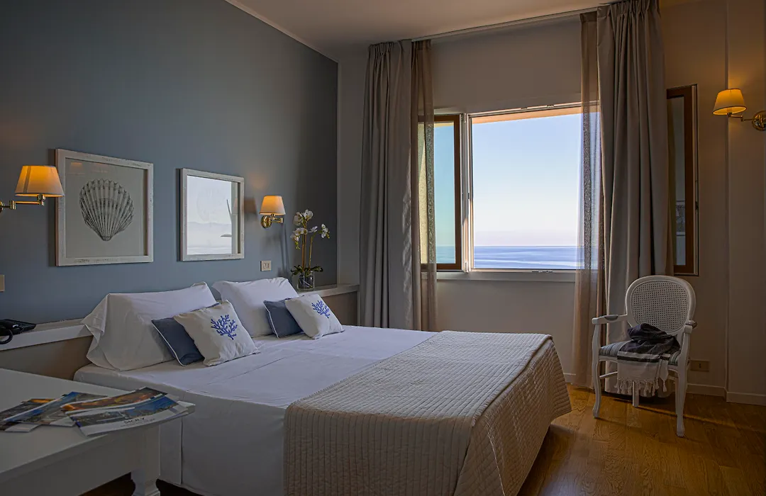 Hotel Punta Nord Est-1