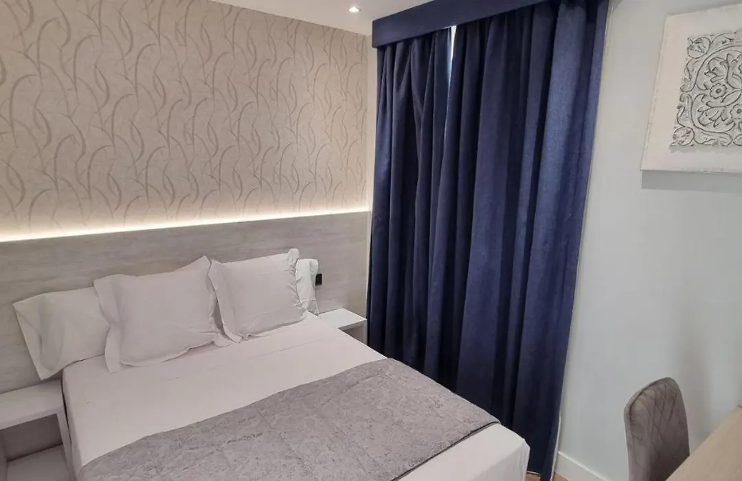 Ch La Petite Maison - Boutique - Madrid-1