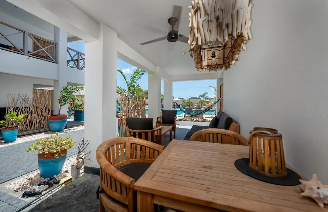 Bloozz Resort Bonaire-1