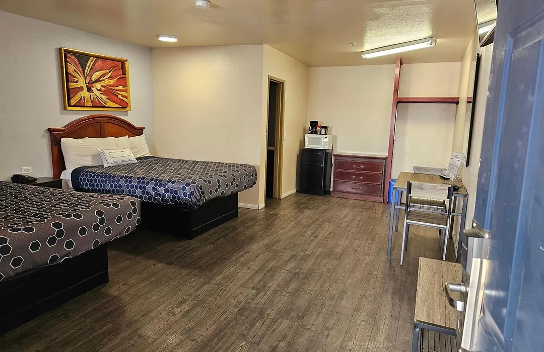California Suites Motel-1