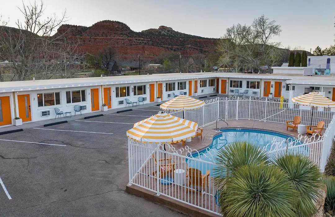 Quail Park Lodge-1