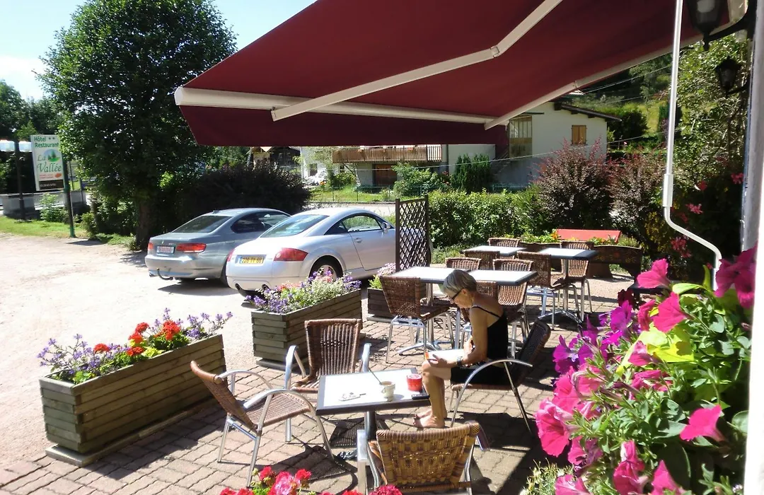 Hôtel La Vallée-1