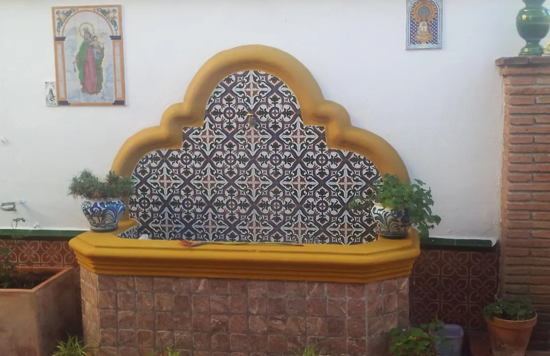 Hostal Casa Mercedes-1