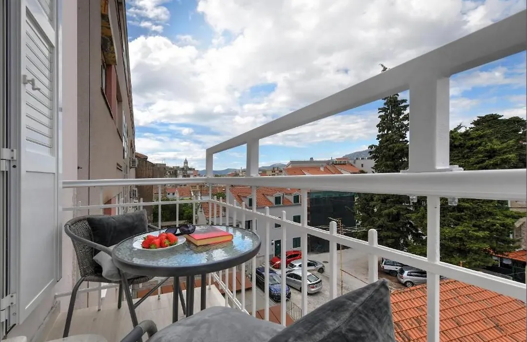 Via Porto Rooms-1