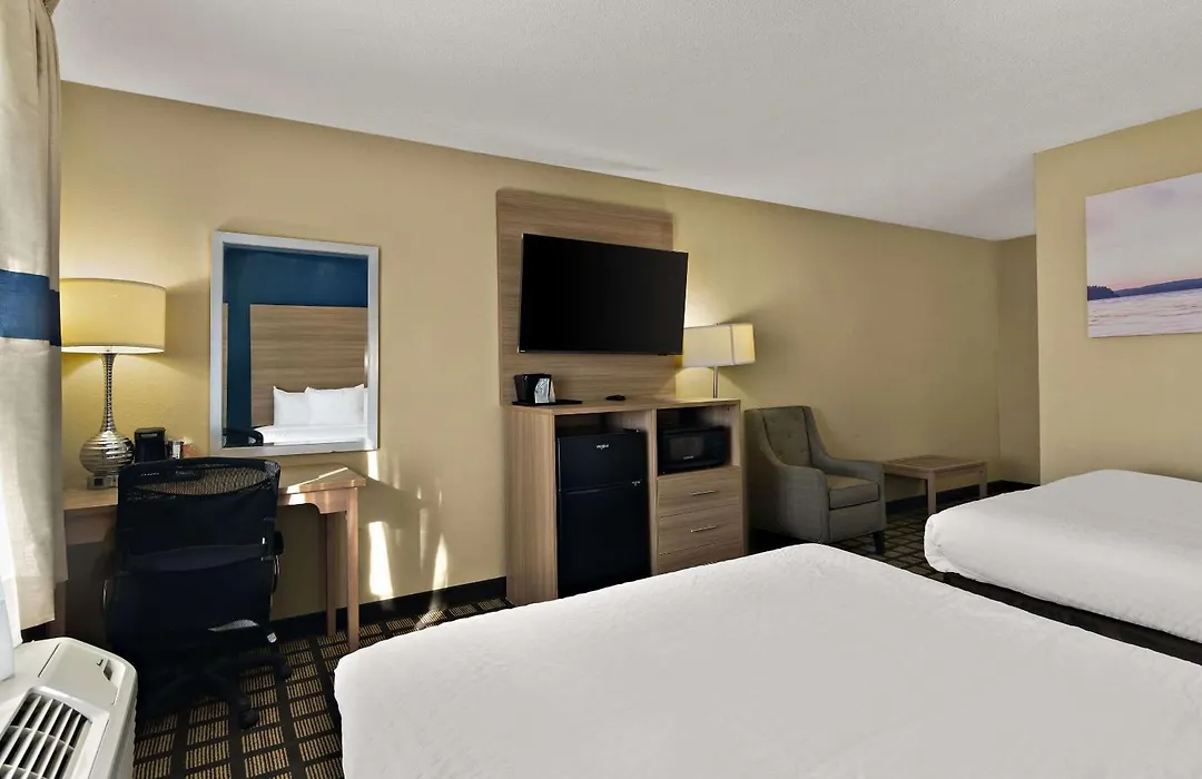 Clarion Pointe Bloomington-Normal Near I-55 And University-1