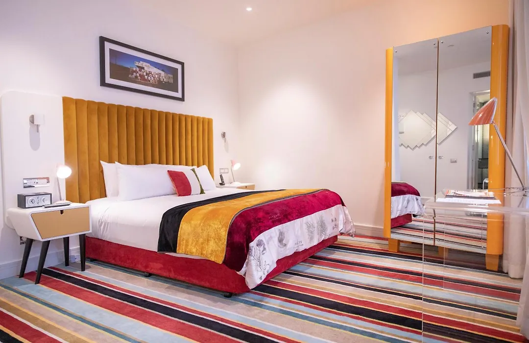 Hotel Debrett-1