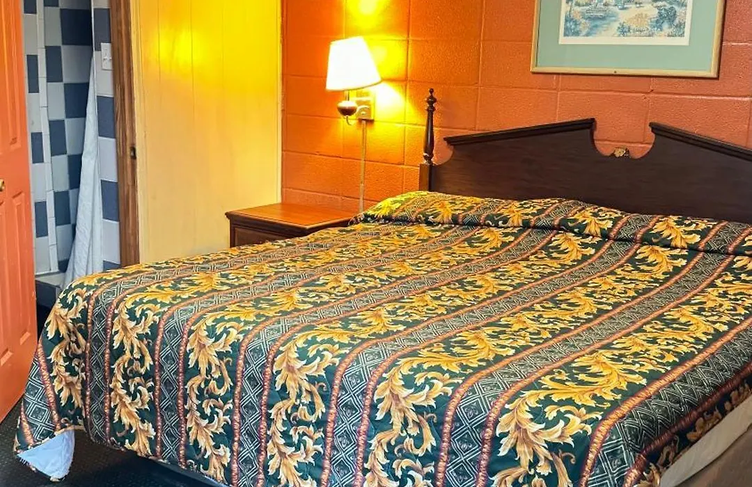 Greenlawn Motel-1