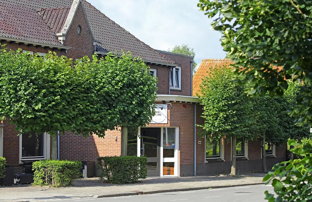 Hotel Bi-j Ons-1