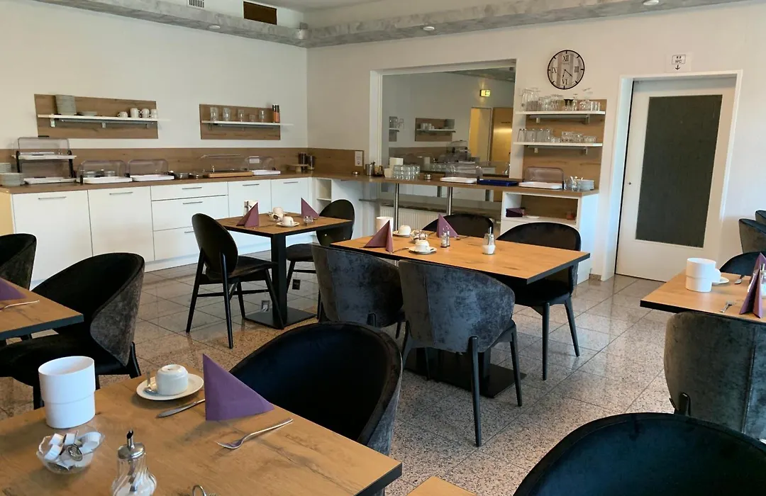 Hotel zur Therme-1