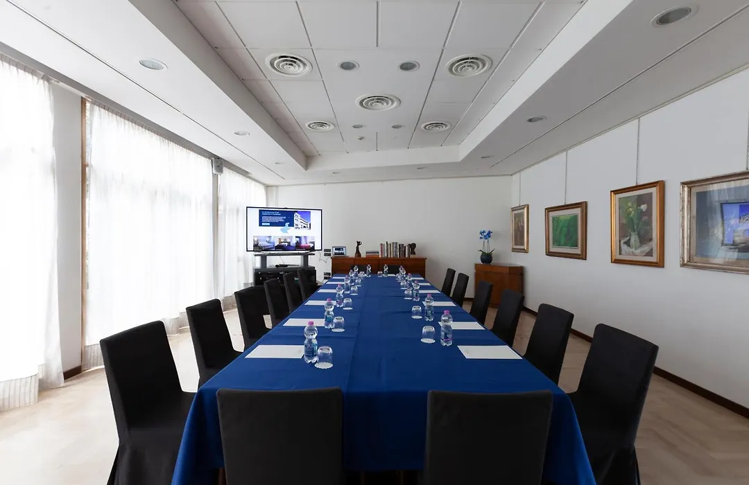 Hotel Cristallo-1