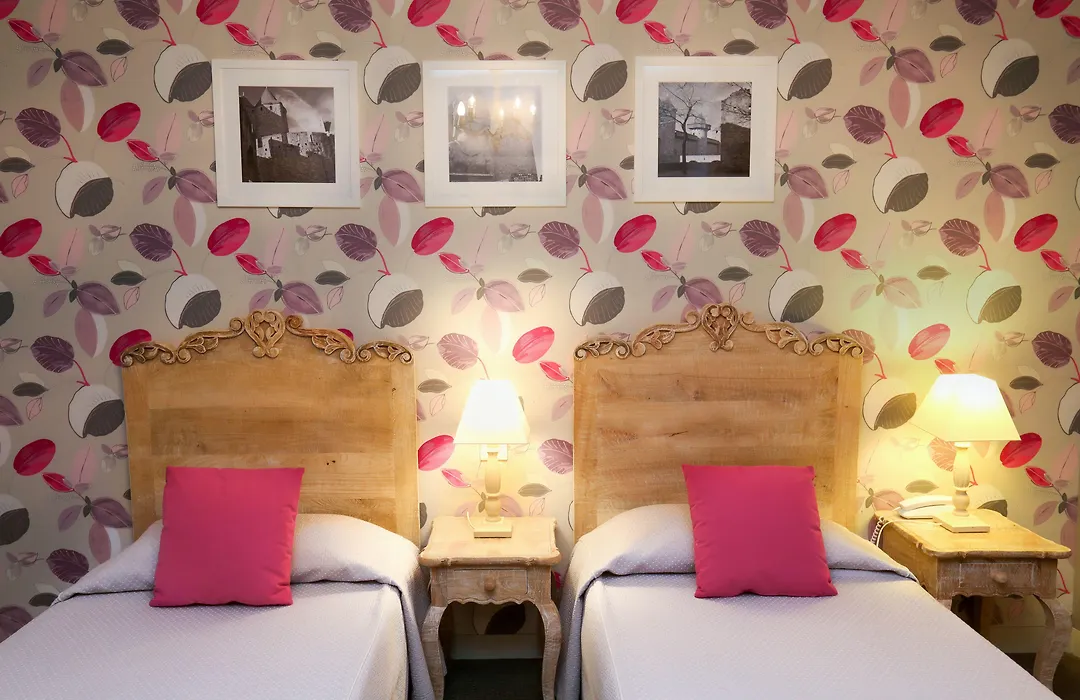 Hotel L'Aragon A 50M De La Cite De Carcassonne-1