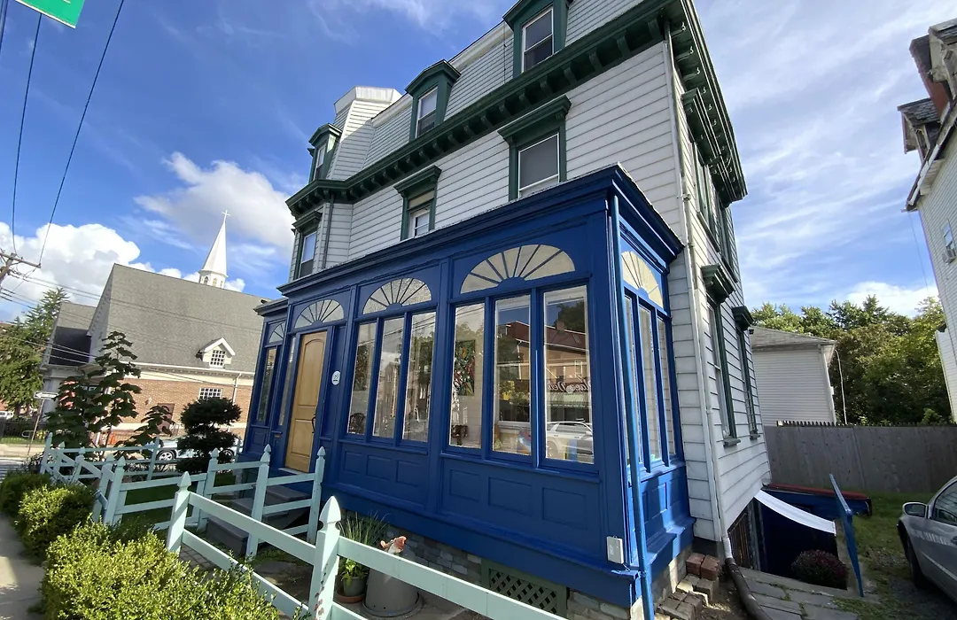 Fort Pl B&B And Gallery-1