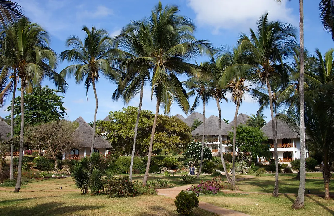 Bluebay Beach Resort & Spa-1