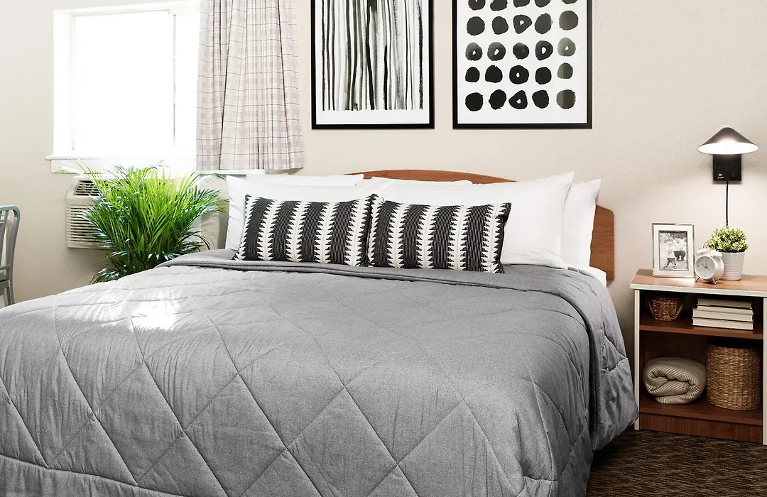 Intown Suites Extended Stay Select Dayton Oh- Miamisburg-1