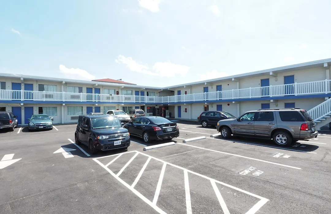 Seashire Inn & Suites-1
