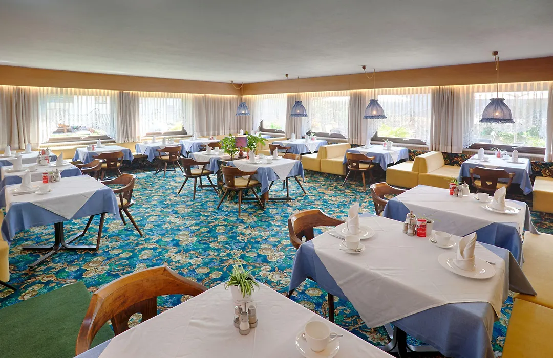 Hotel Weingarten-1
