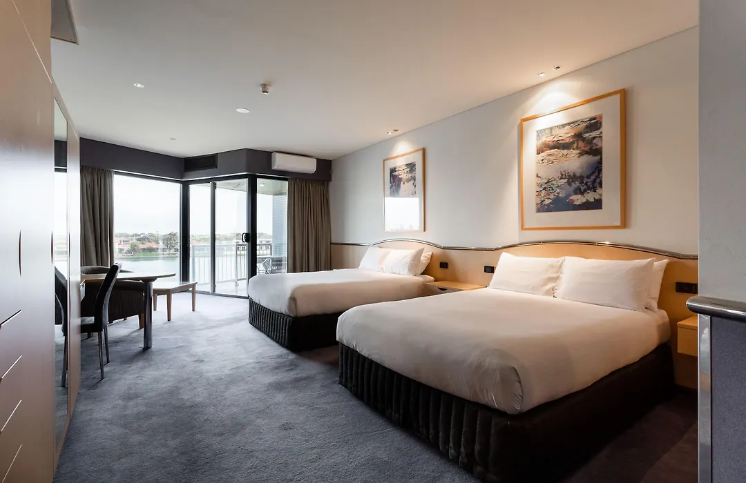 Lakes Hotel-1