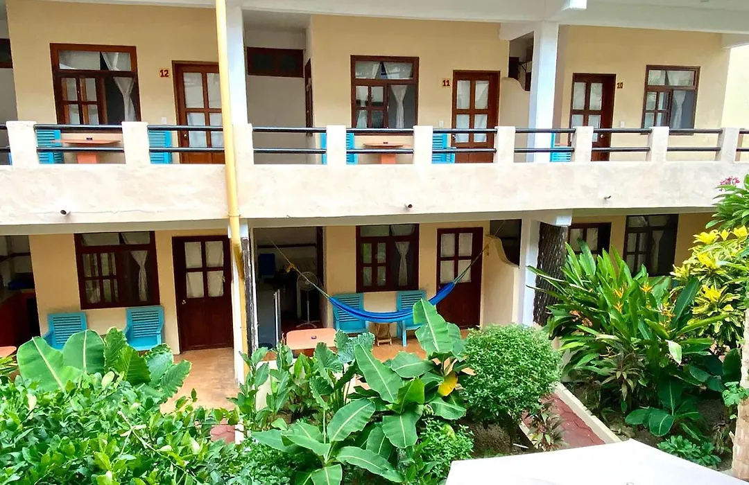Hotel Papaya Surf-1