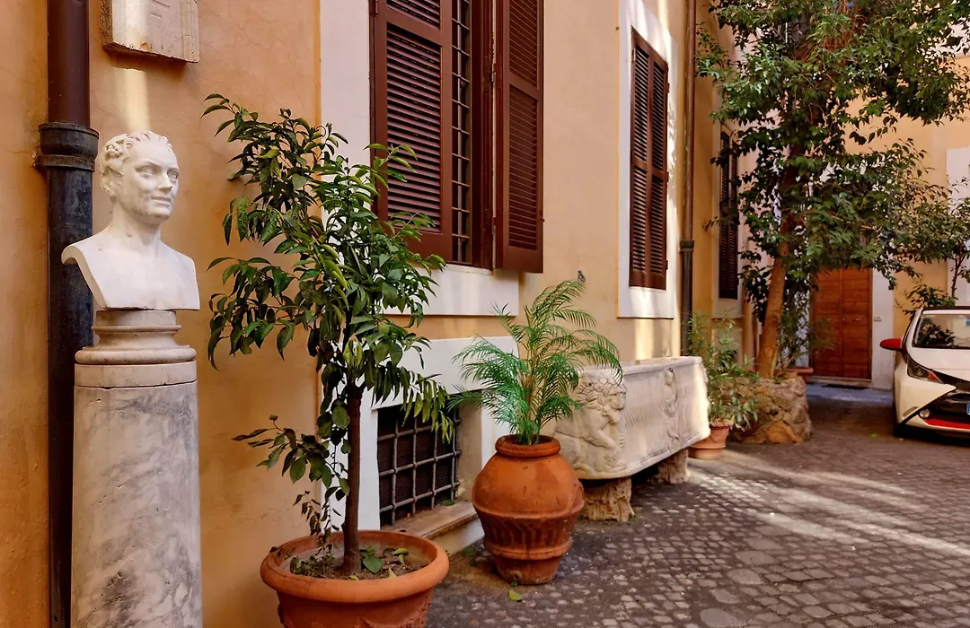 Trevi Rome Suite-1