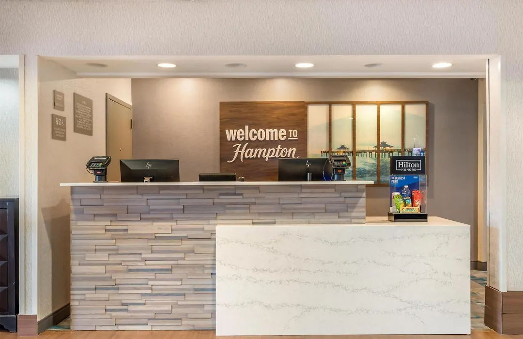 Hampton Inn Fort Myers-Airport & I-75-1