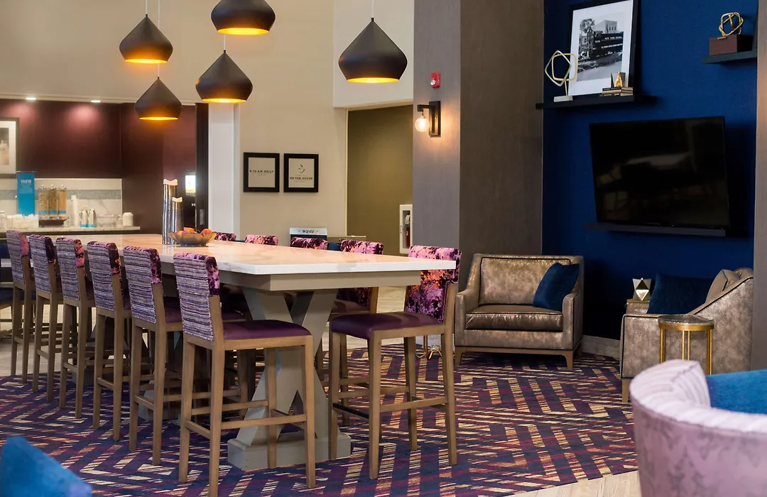Hampton Inn & Suites Warrington Horsham-1