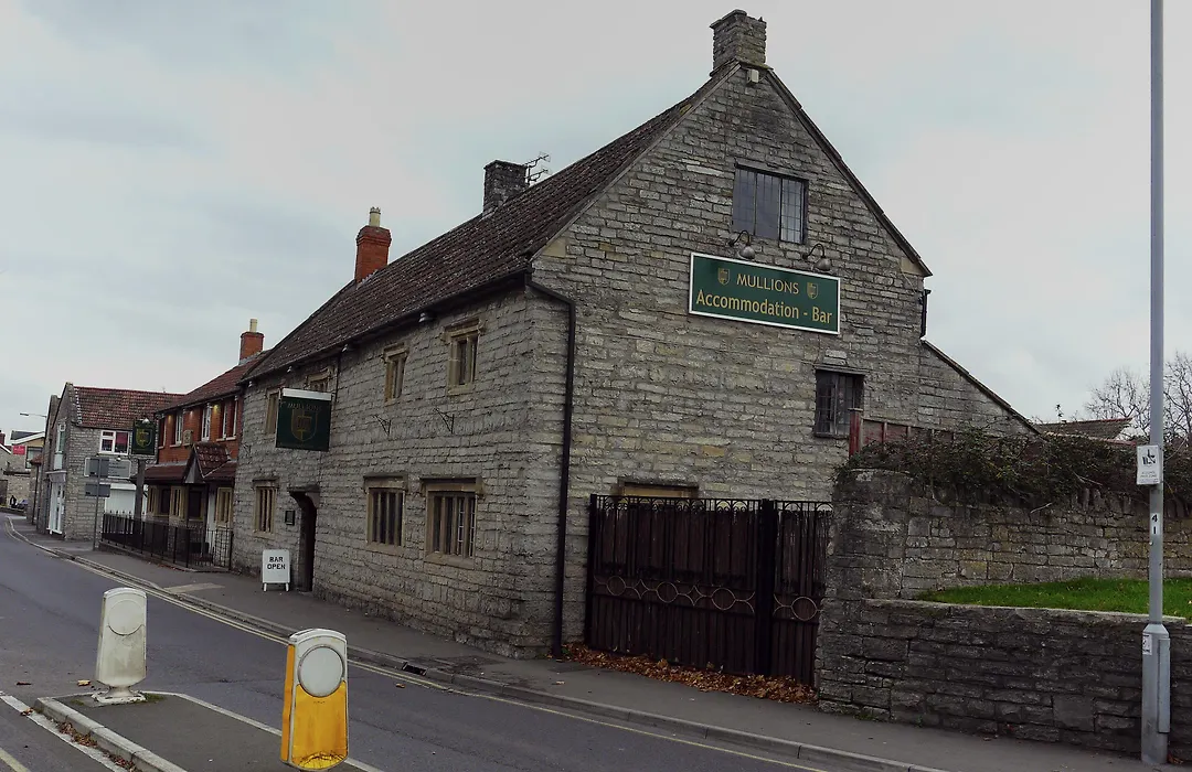 Mullions 51 B&B-1