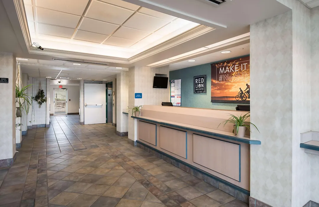 Red Lion Inn & Suites Butte-1