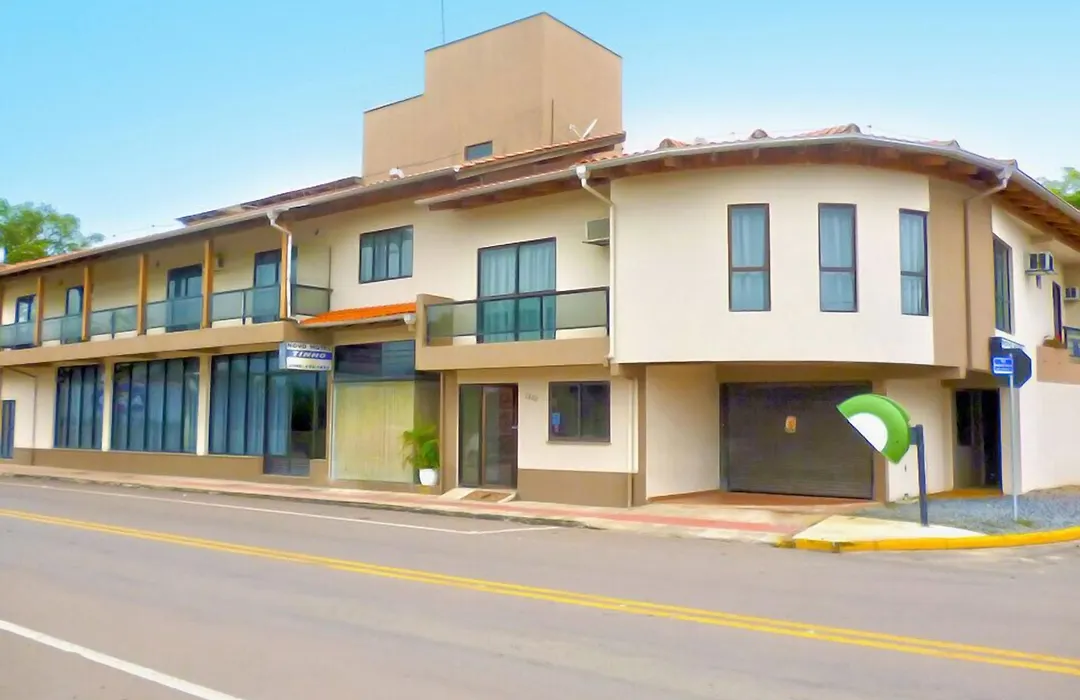 Novo Hotel Tinho-1