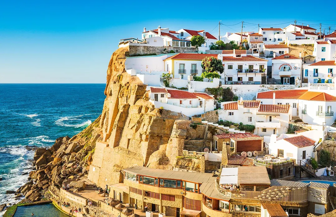 Azenhas Do Mar Valley House-1