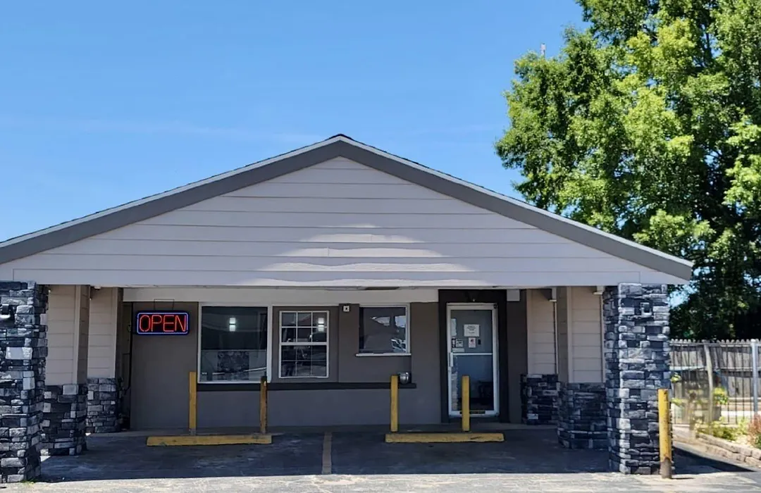 Budget Inn & Suites-1