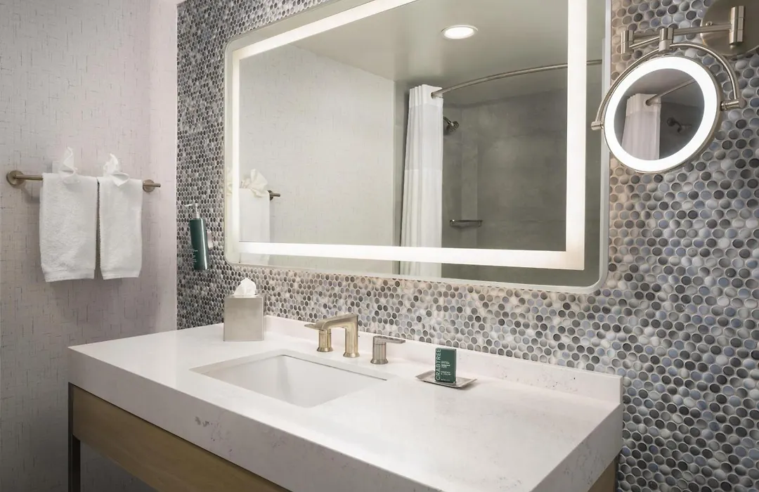 Doubletree By Hilton Fort Lee/George Washington Bridge-1