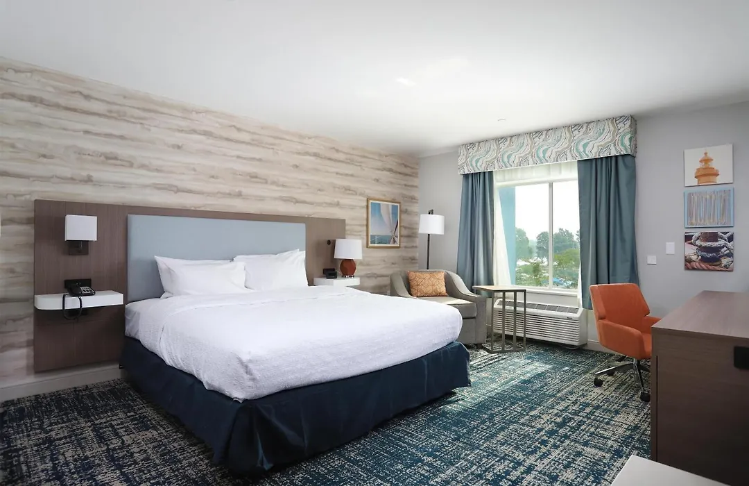 Hampton Inn & Suites Manistee, Mi-1
