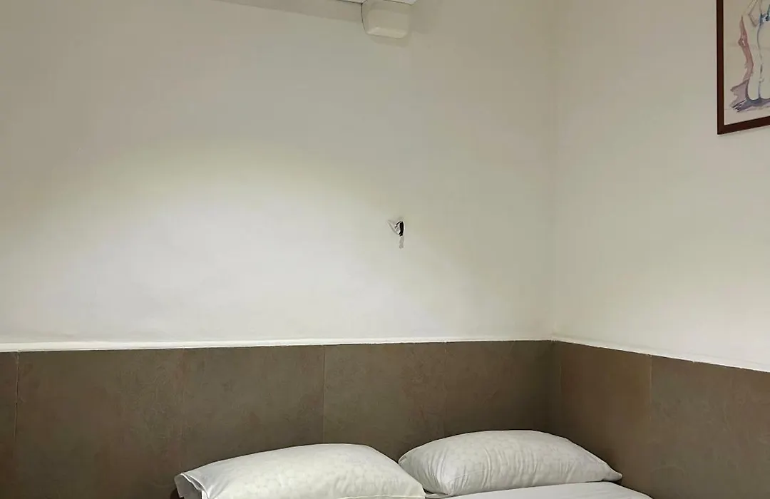 Be Ramblas Guest House-1