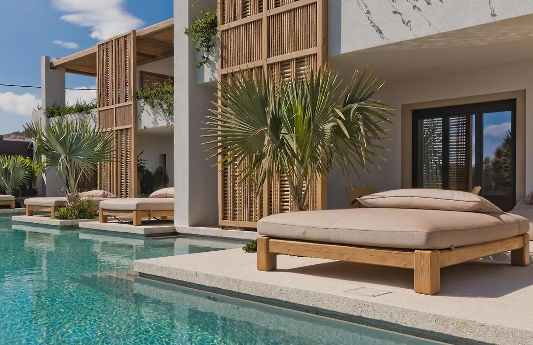 Almi Luxury Rooms-1