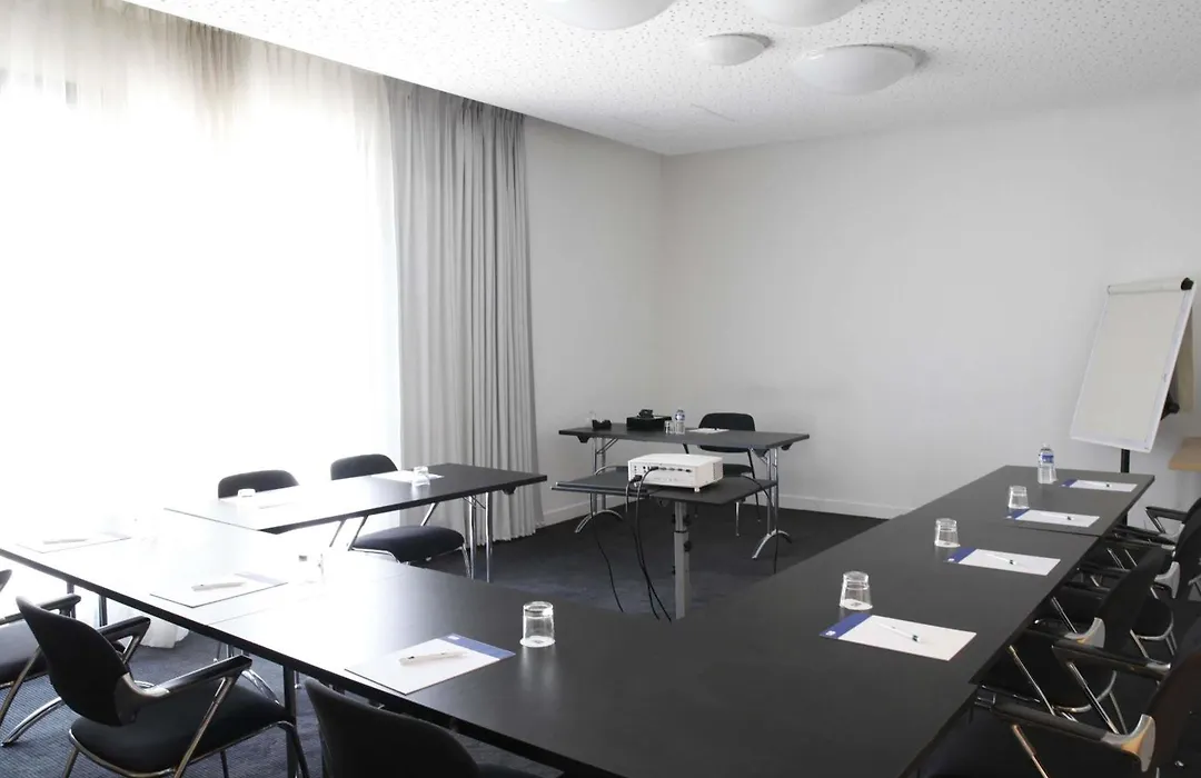Holiday Inn Express Marseille Saint Charles, an IHG Hotel-1