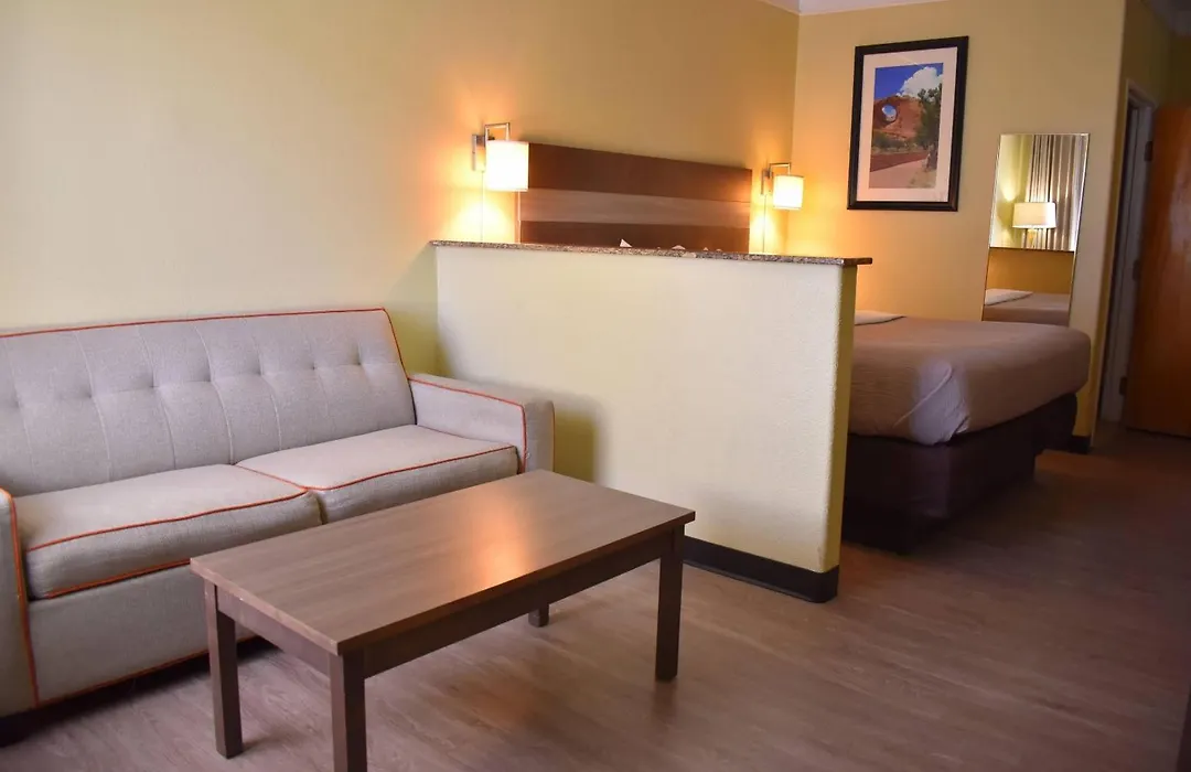 Quality Inn & Suites Gallup I-40 Exit 20-1