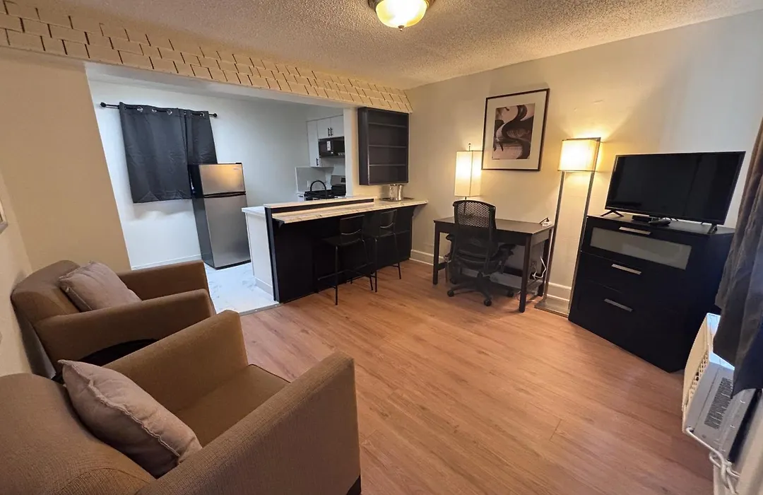 H&H Motor Lodge-1