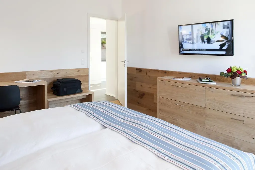 Hotel M120-1