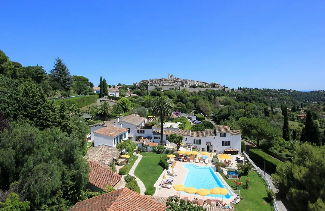 Le Hameau-1