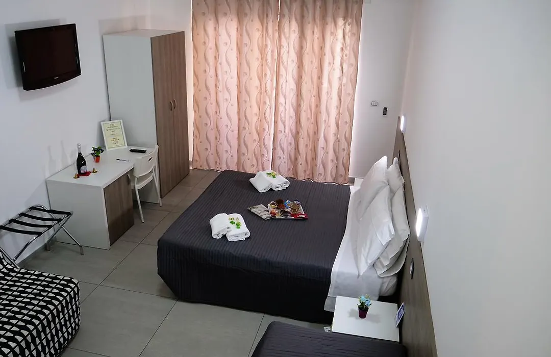 Tiburtina Royal Suites-1
