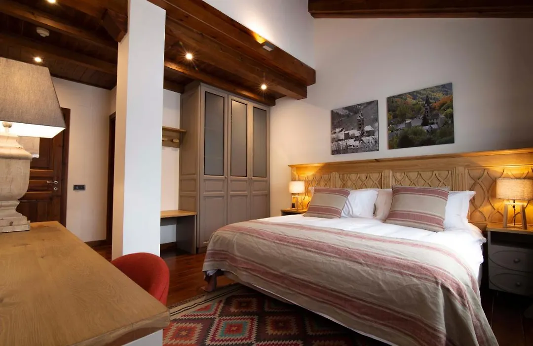 Eira Ski Lodge-1