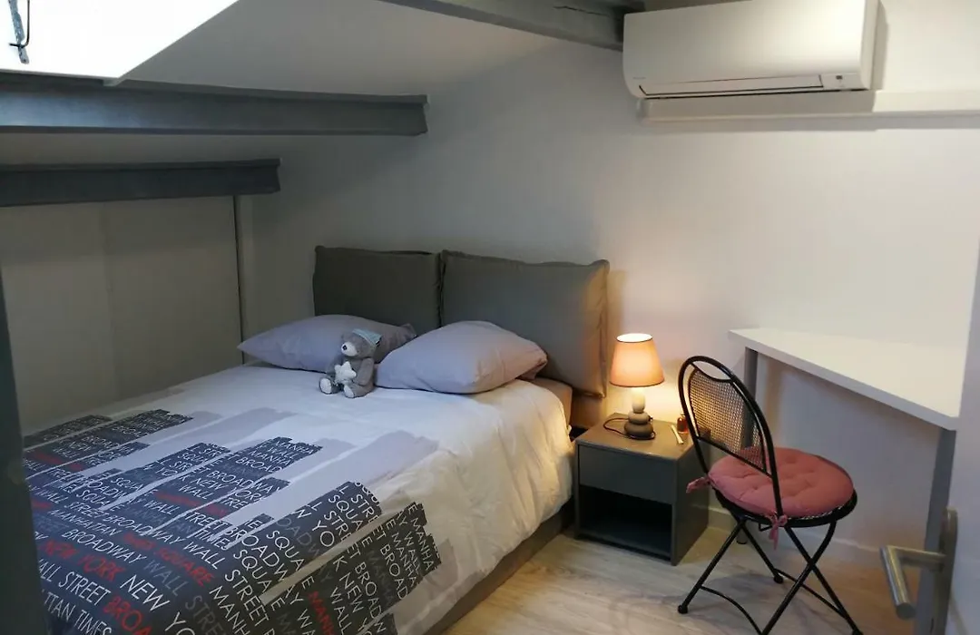 petite maison dans le parc national des calanques-1