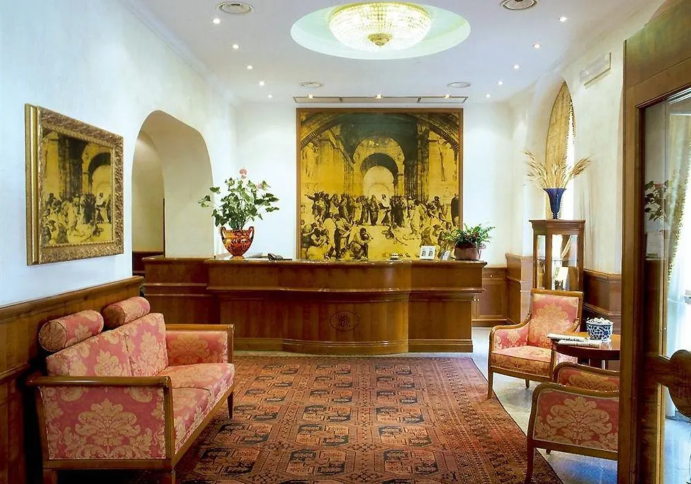 Hotel Raffaello-1