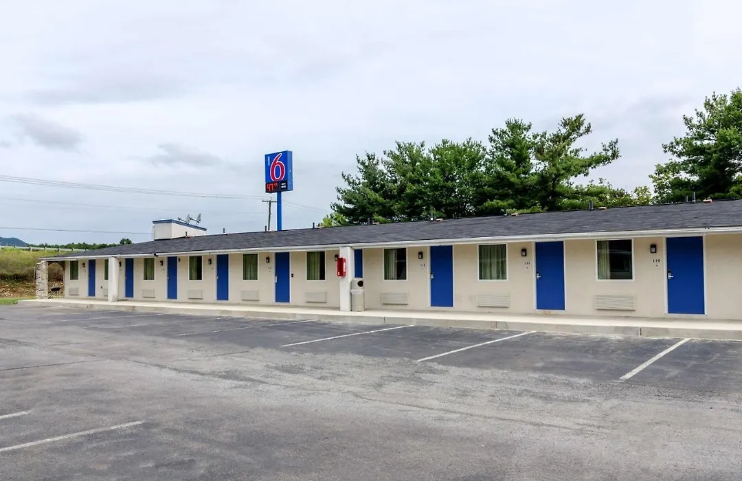 Motel 6-Troutville, Va-1