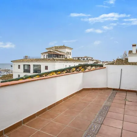 Duquesa Harbour Club Aparthotel-3