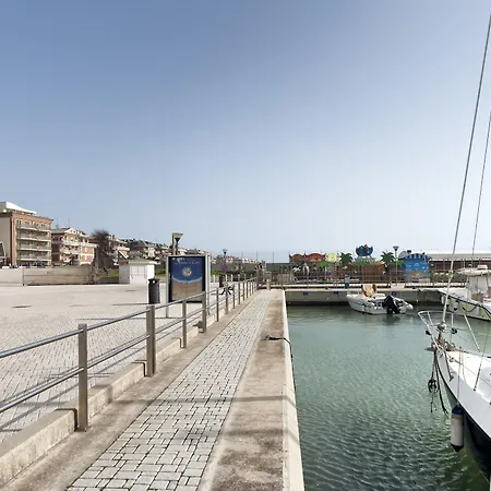 Smy Aran Blu Roma Mare (Adults Only)-3