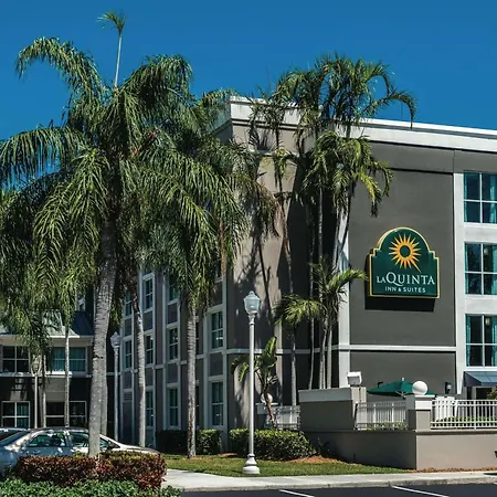 La Quinta By Wyndham Plantation At Sw 6Th St-3